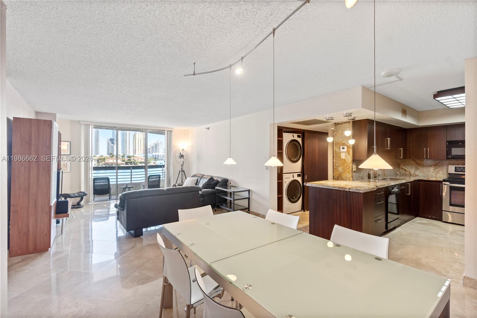 MYSTIC POINTE CONDO NO TH - Residential Lease