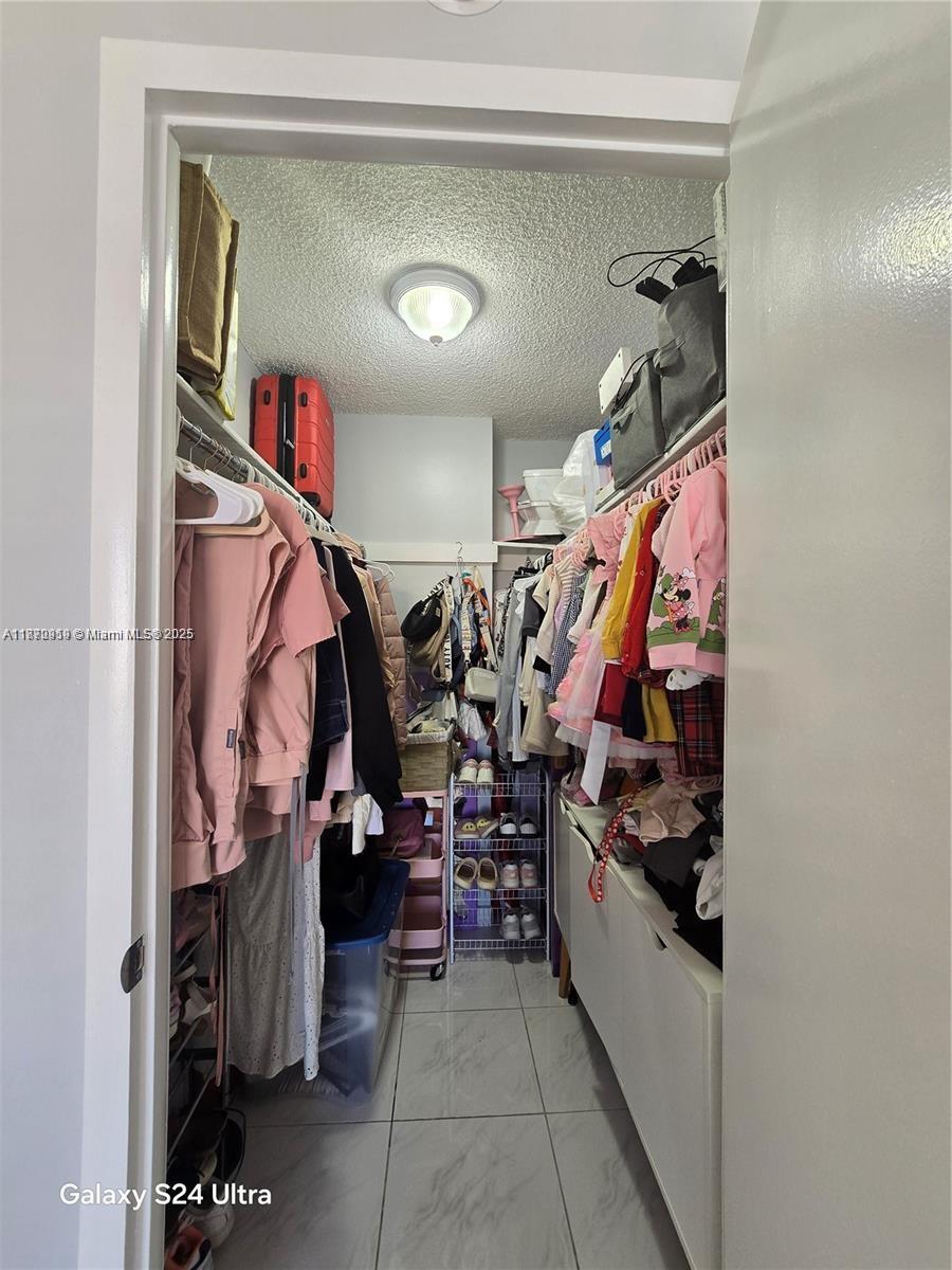 EL CID CONDO - Residential