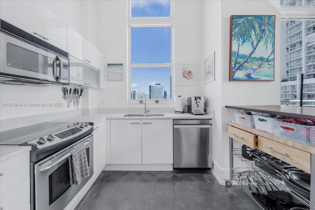 133 NE 2nd Ave 3601