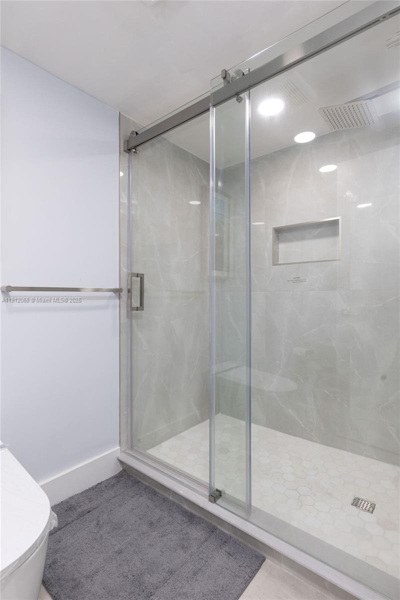 FAIRWAYS AT BONAVENTURE C - Residential Lease