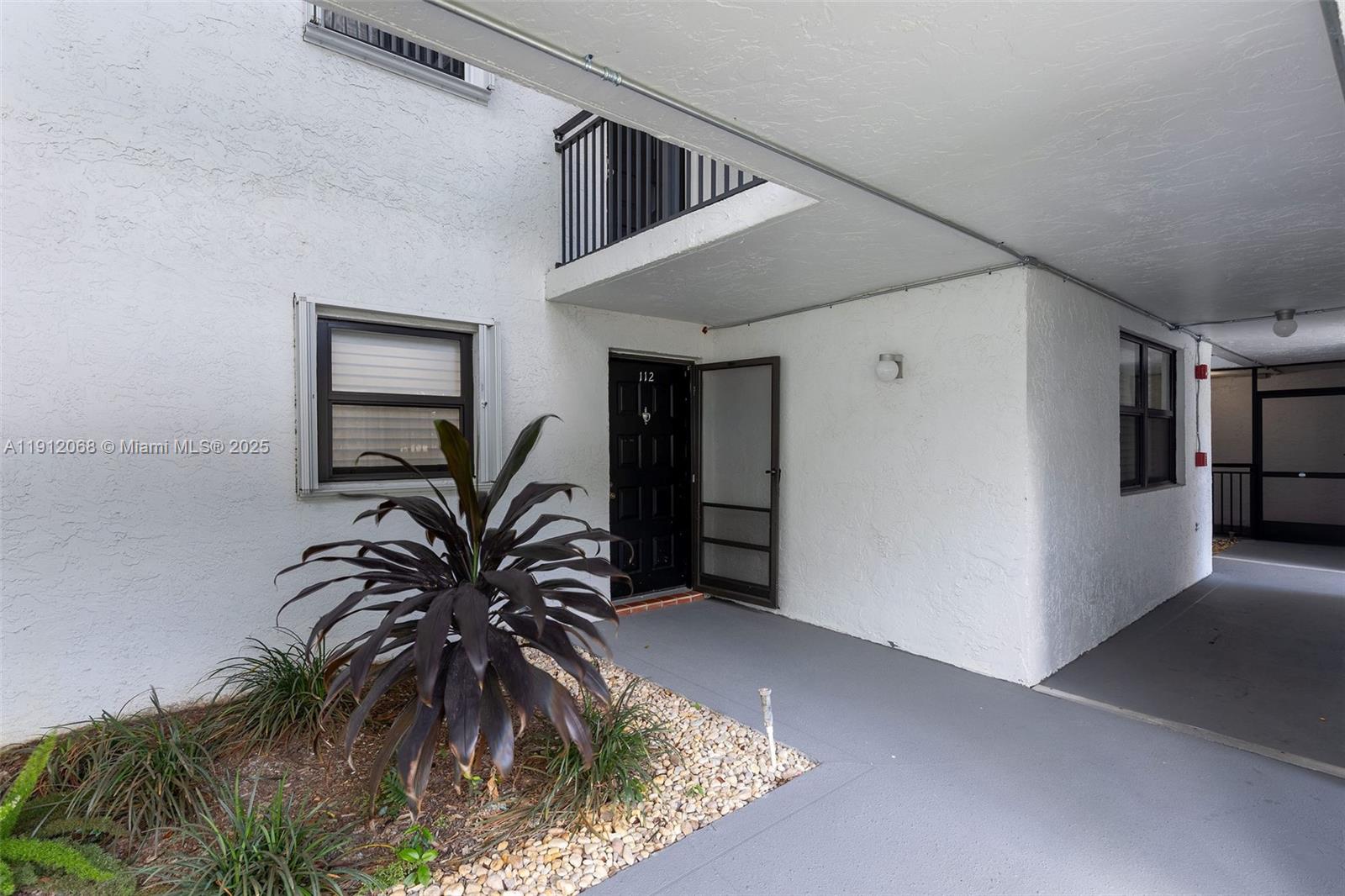 FAIRWAYS AT BONAVENTURE C - Residential Lease