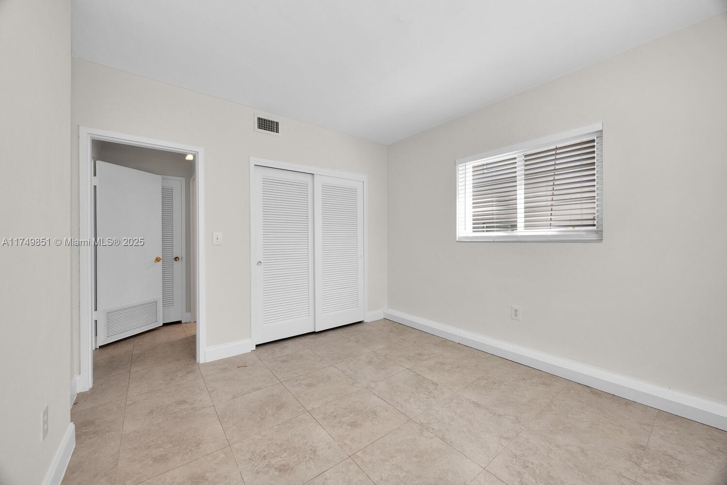 FOUNTAINVIEW MANOR CONDO - Residential Lease