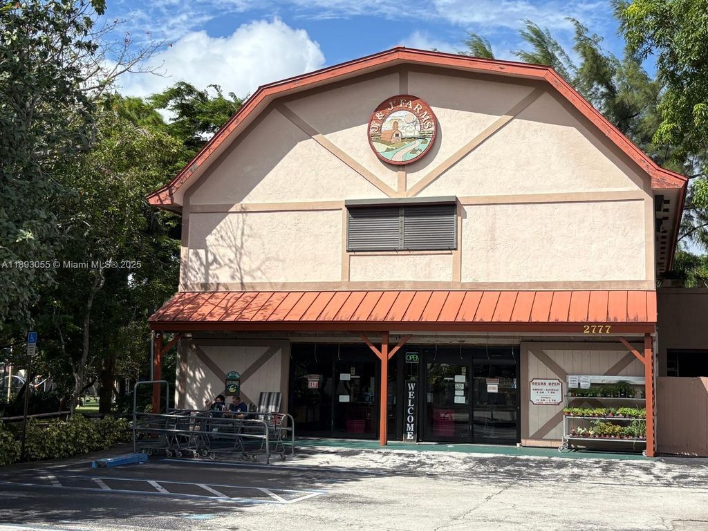 Photo of 2777 W Hillsboro Blvd, Deerfield Beach, FL 33442 (MLS # A11893055)