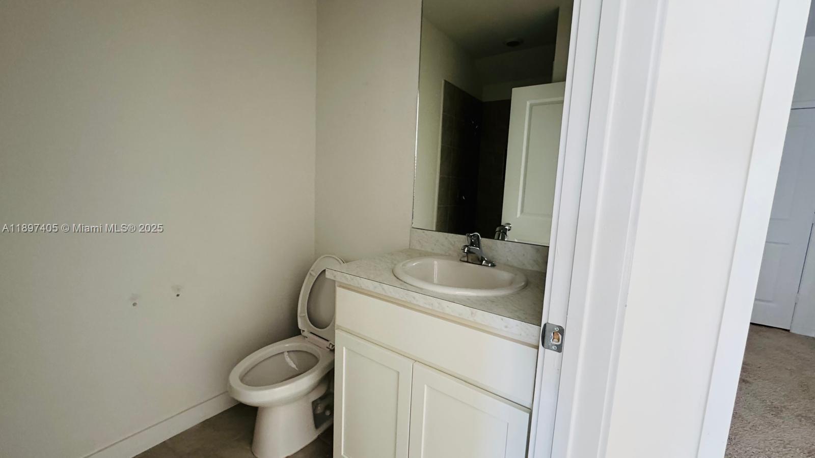 PALM CAY - Residential