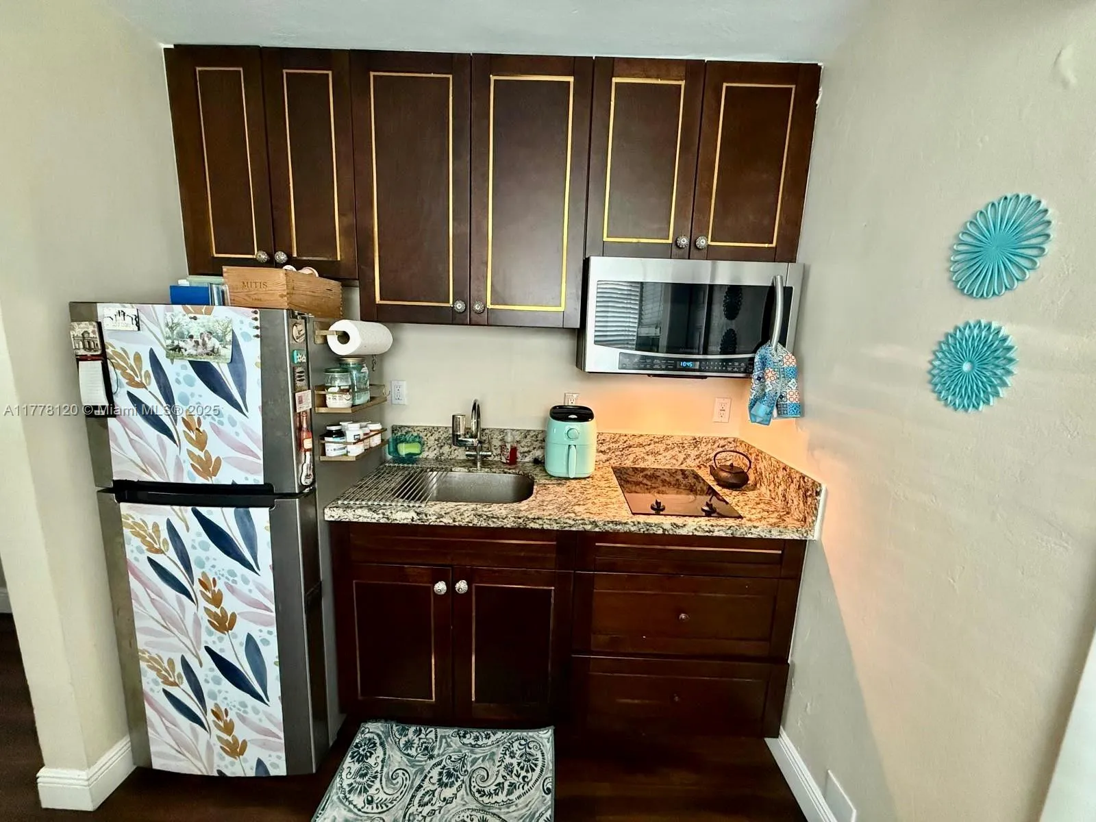 Fort Lauderdale, Florida 33304, United States, 1 Bedroom Bedrooms, ,1 BathroomBathrooms,Residential,Active,103796