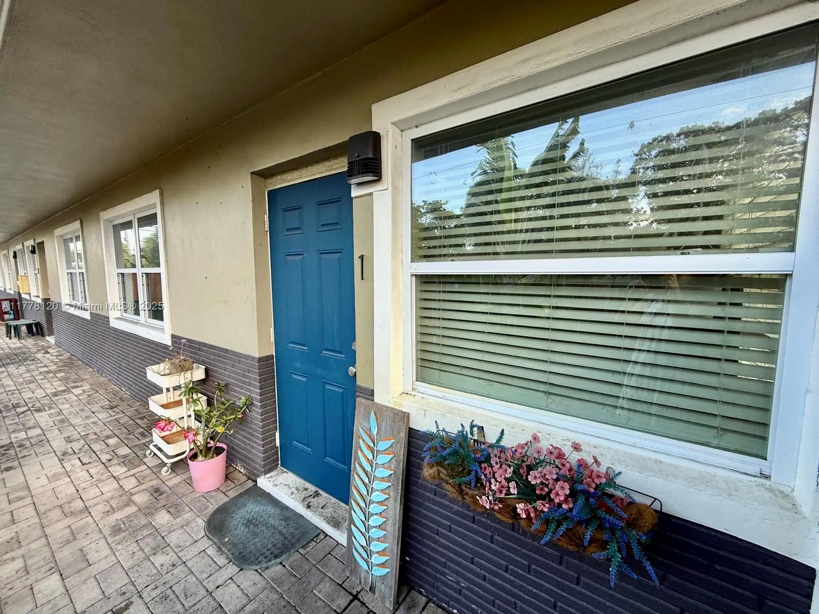 Fort Lauderdale, Florida 33304, United States, 1 Bedroom Bedrooms, ,1 BathroomBathrooms,Residential,Active,103796