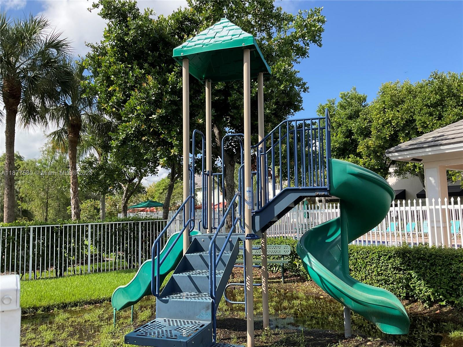 CAMBRIDGE PARK - Residential Lease