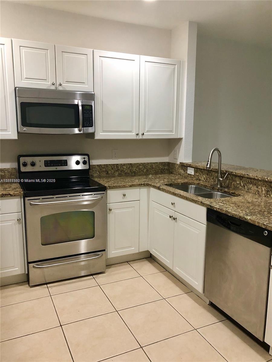 CAMBRIDGE PARK - Residential Lease