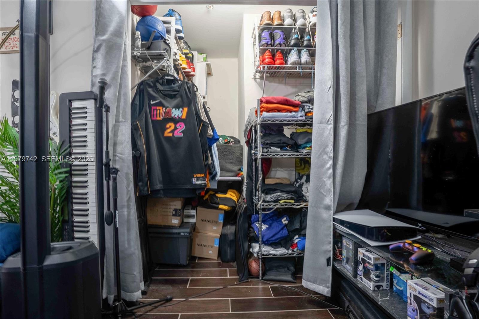 QUANTUM ON THE BAY CONDO - Residential