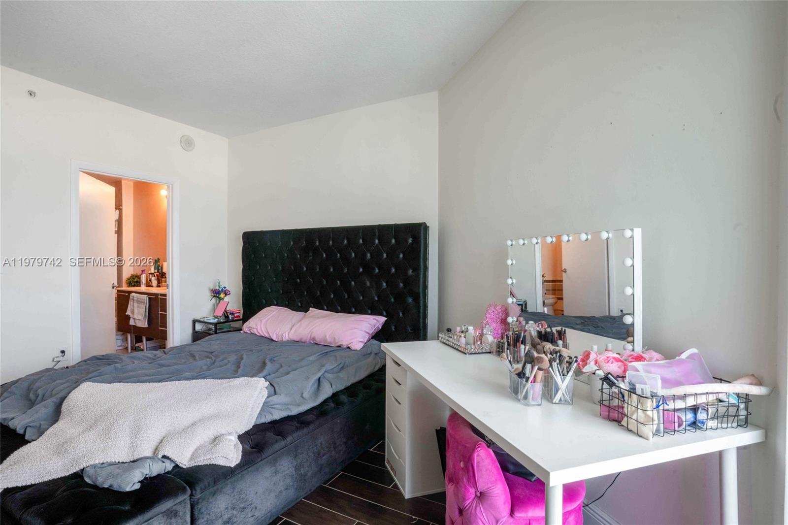 QUANTUM ON THE BAY CONDO - Residential