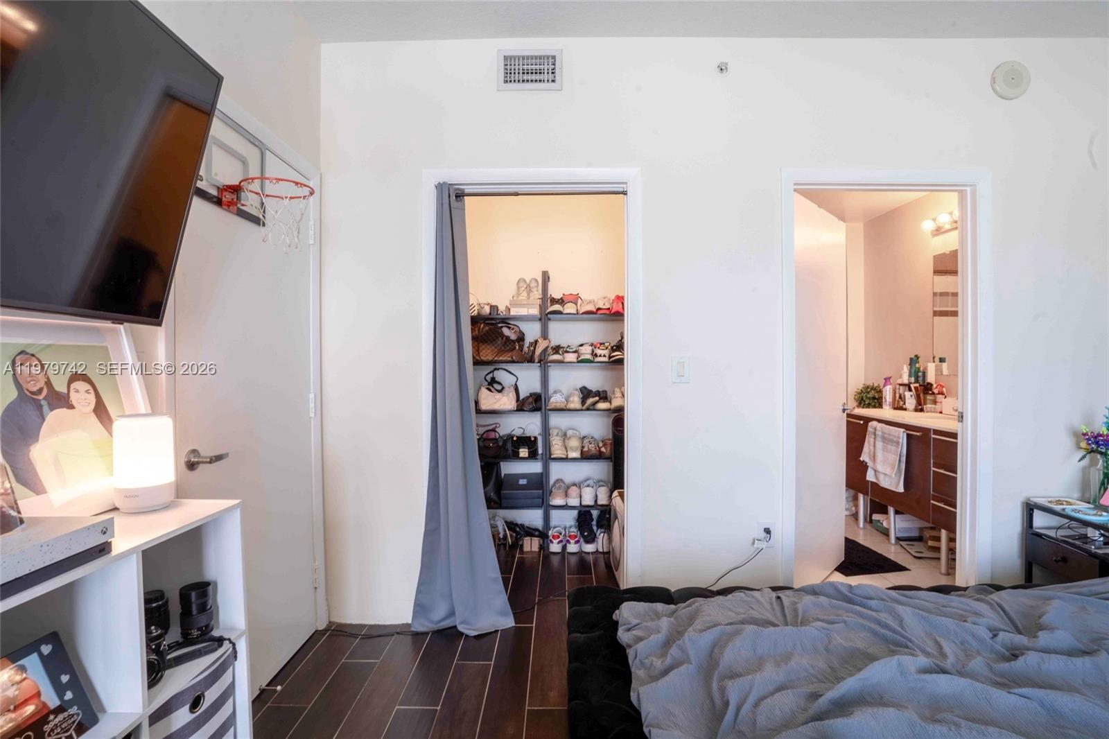 QUANTUM ON THE BAY CONDO - Residential