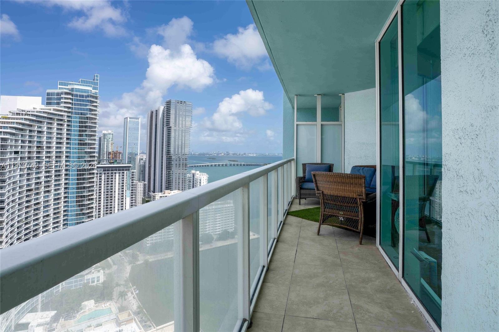 QUANTUM ON THE BAY CONDO - Residential