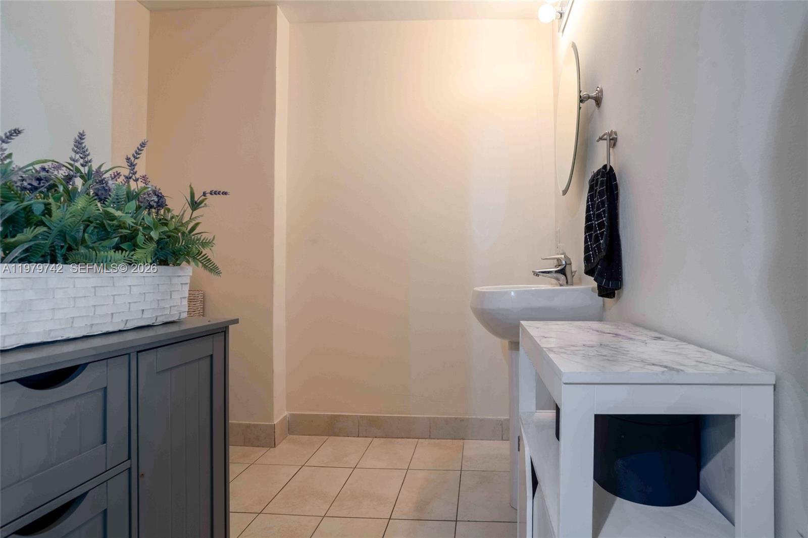 QUANTUM ON THE BAY CONDO - Residential