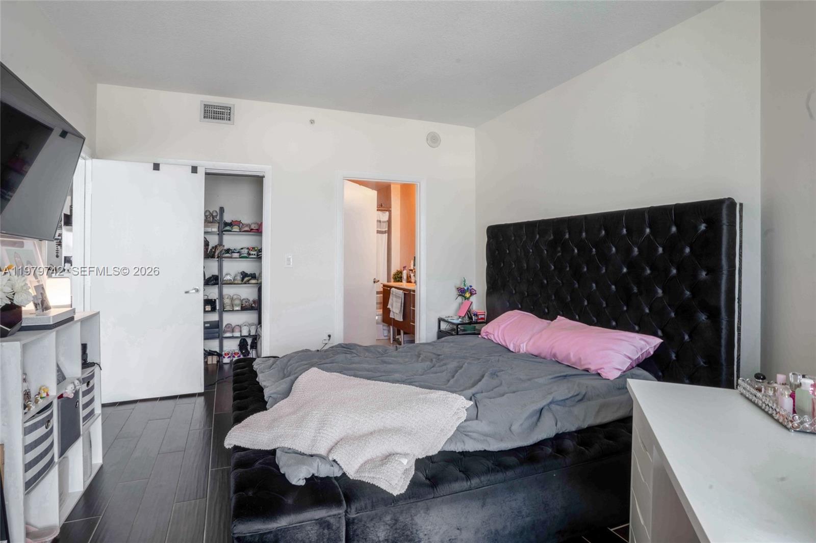 QUANTUM ON THE BAY CONDO - Residential