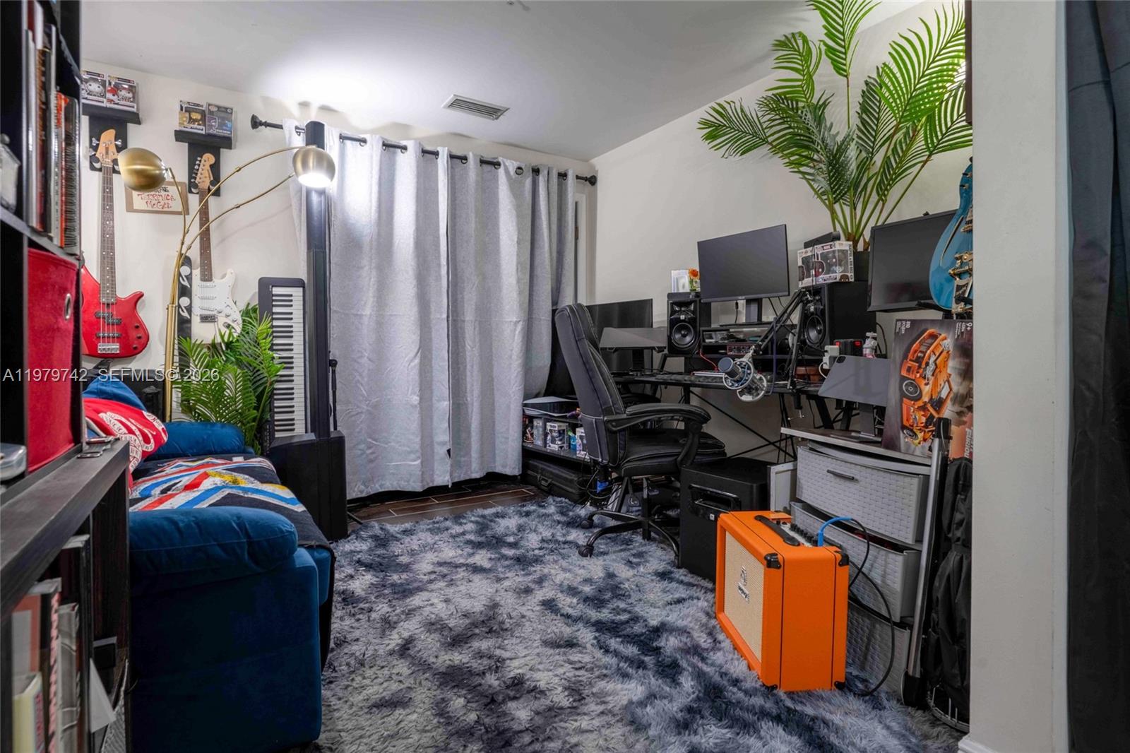 QUANTUM ON THE BAY CONDO - Residential