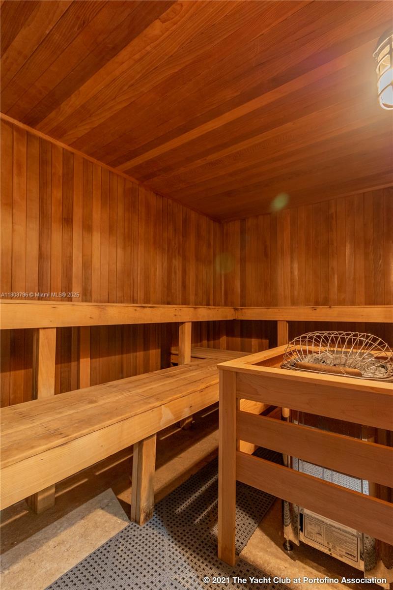 YACHT CLUB AT PORTOFINO C - Residential Lease