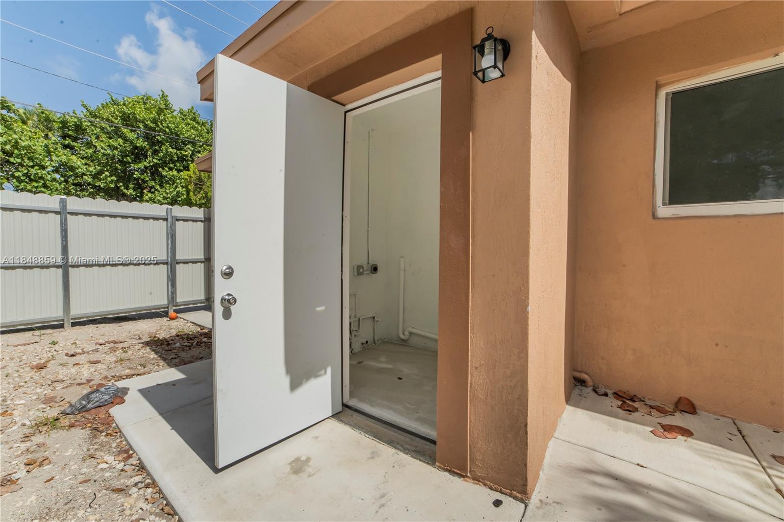 PINEWOOD PARK EXTENSION - Residential Income