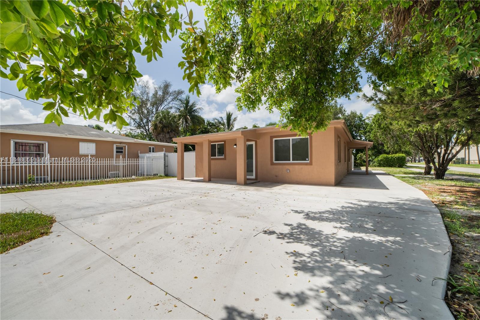 PINEWOOD PARK EXTENSION - Residential Income