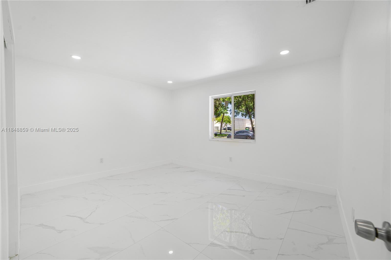 PINEWOOD PARK EXTENSION - Residential Income