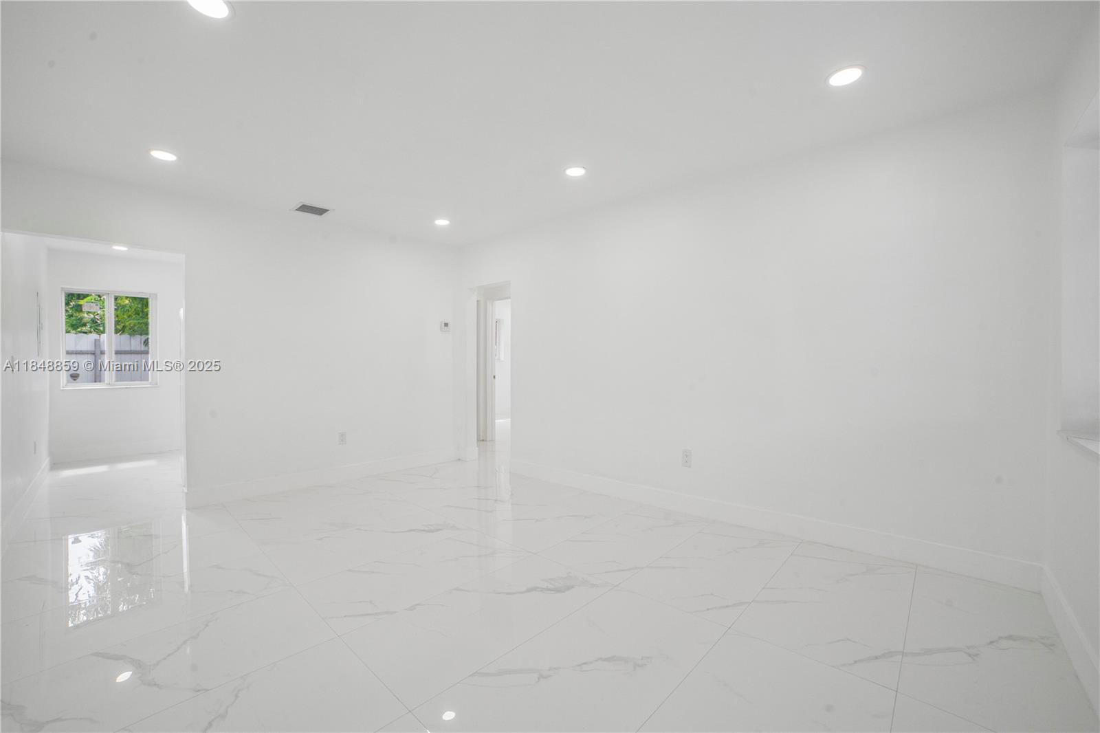 PINEWOOD PARK EXTENSION - Residential Income