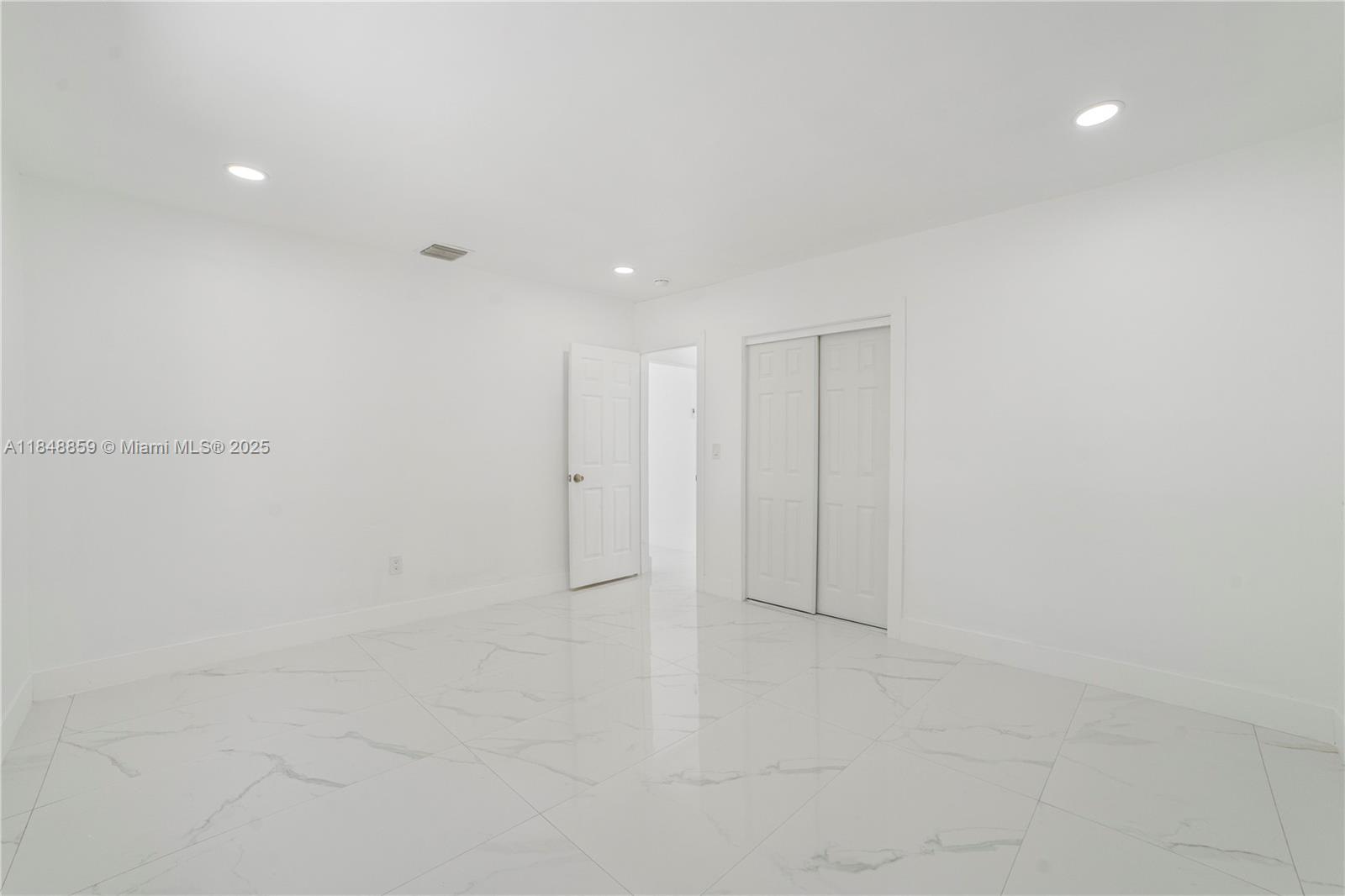 PINEWOOD PARK EXTENSION - Residential Income