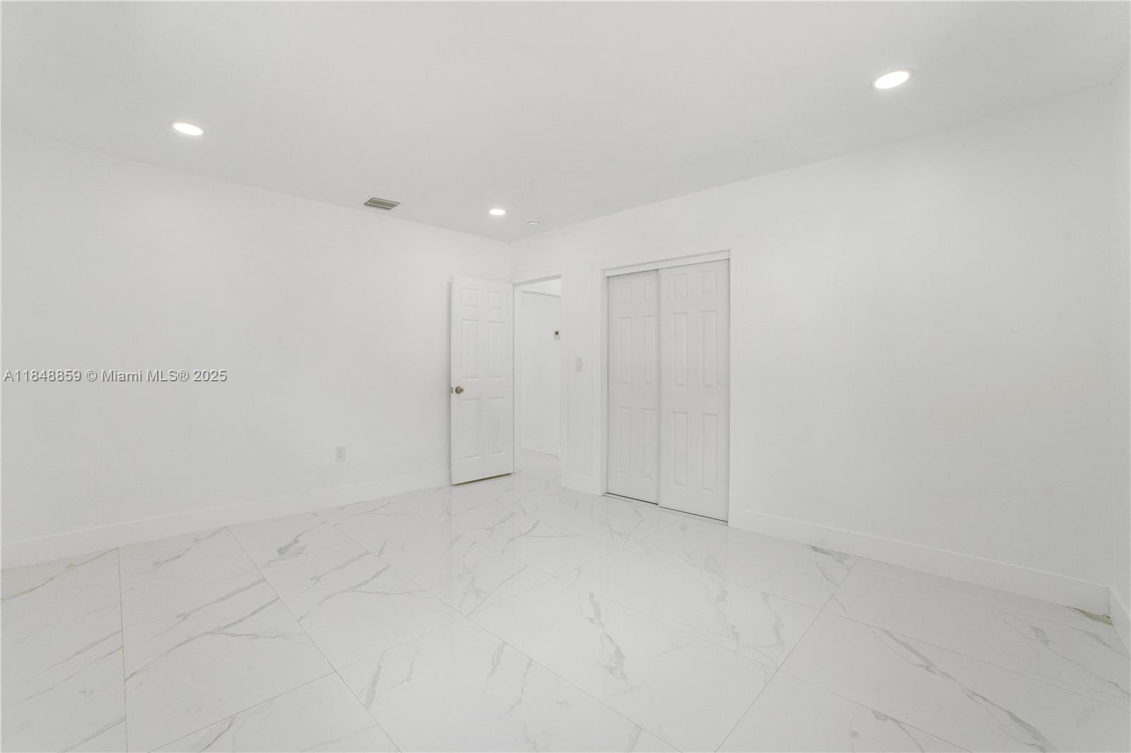 PINEWOOD PARK EXTENSION - Residential Income