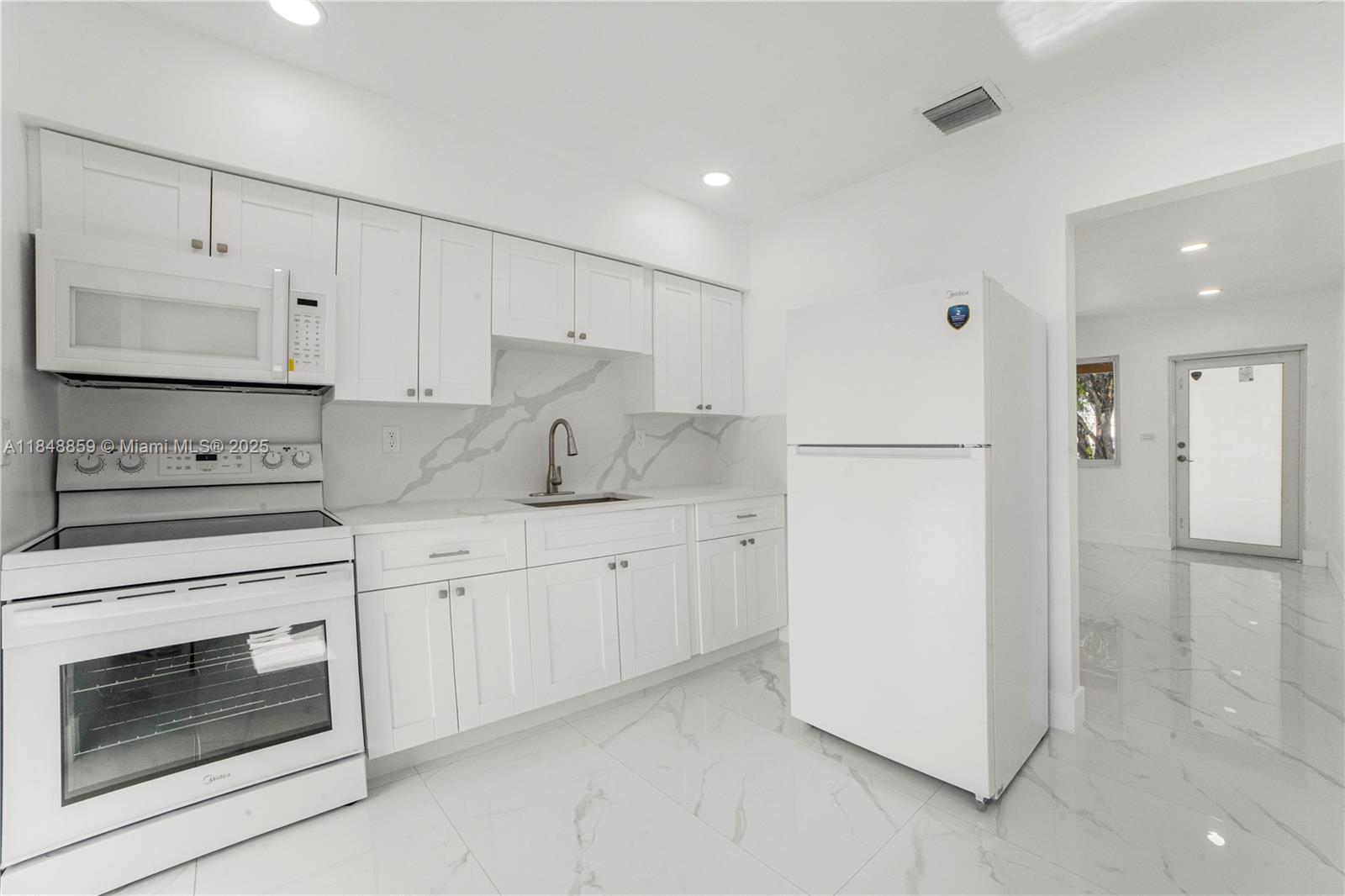 PINEWOOD PARK EXTENSION - Residential Income