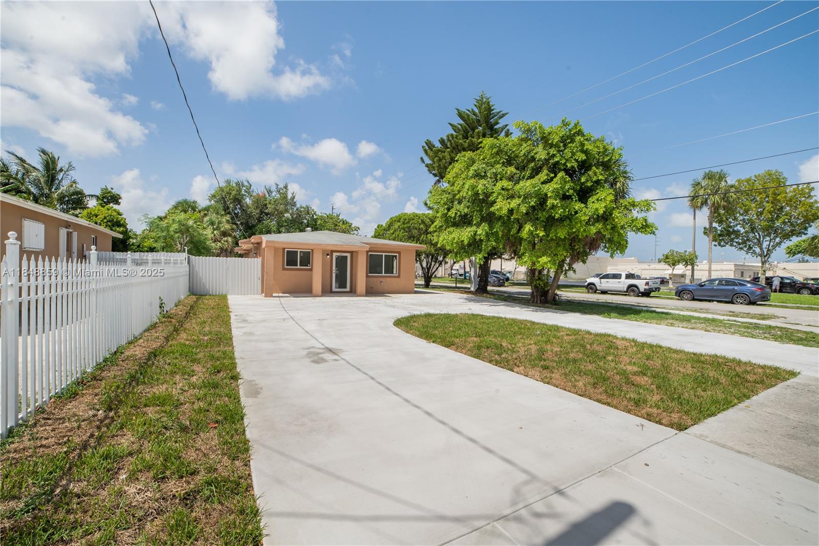 PINEWOOD PARK EXTENSION - Residential Income