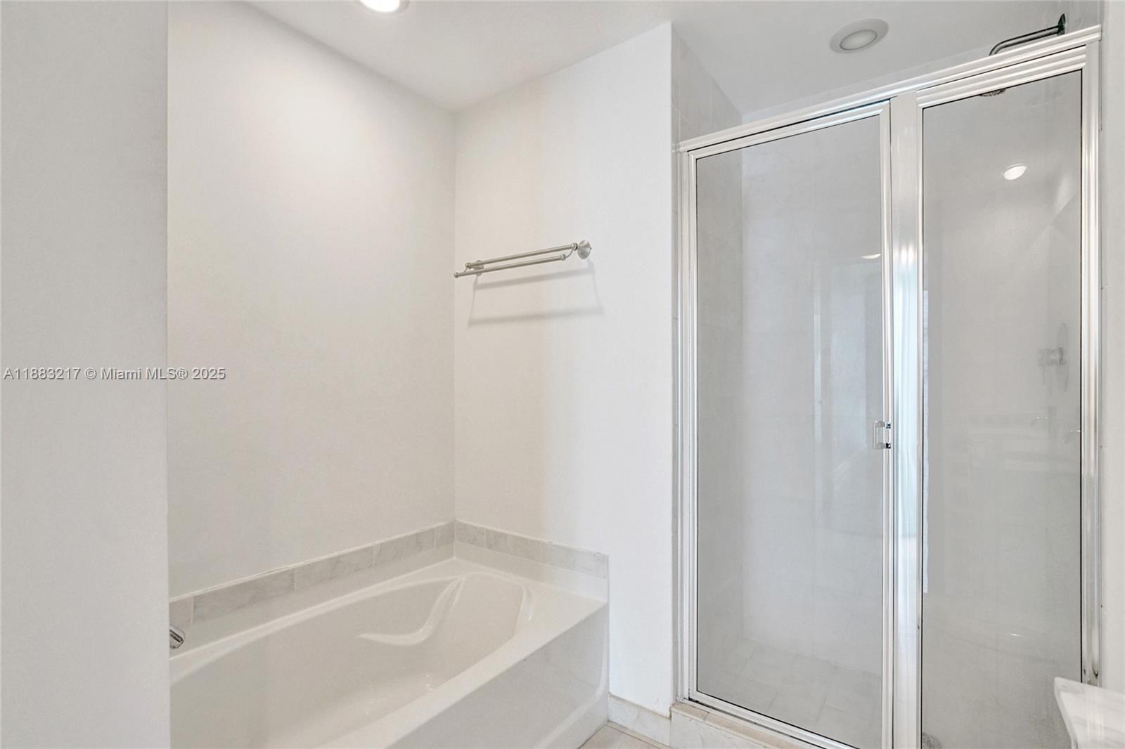 THE PLAZA 851 BRICKELL CO - Residential