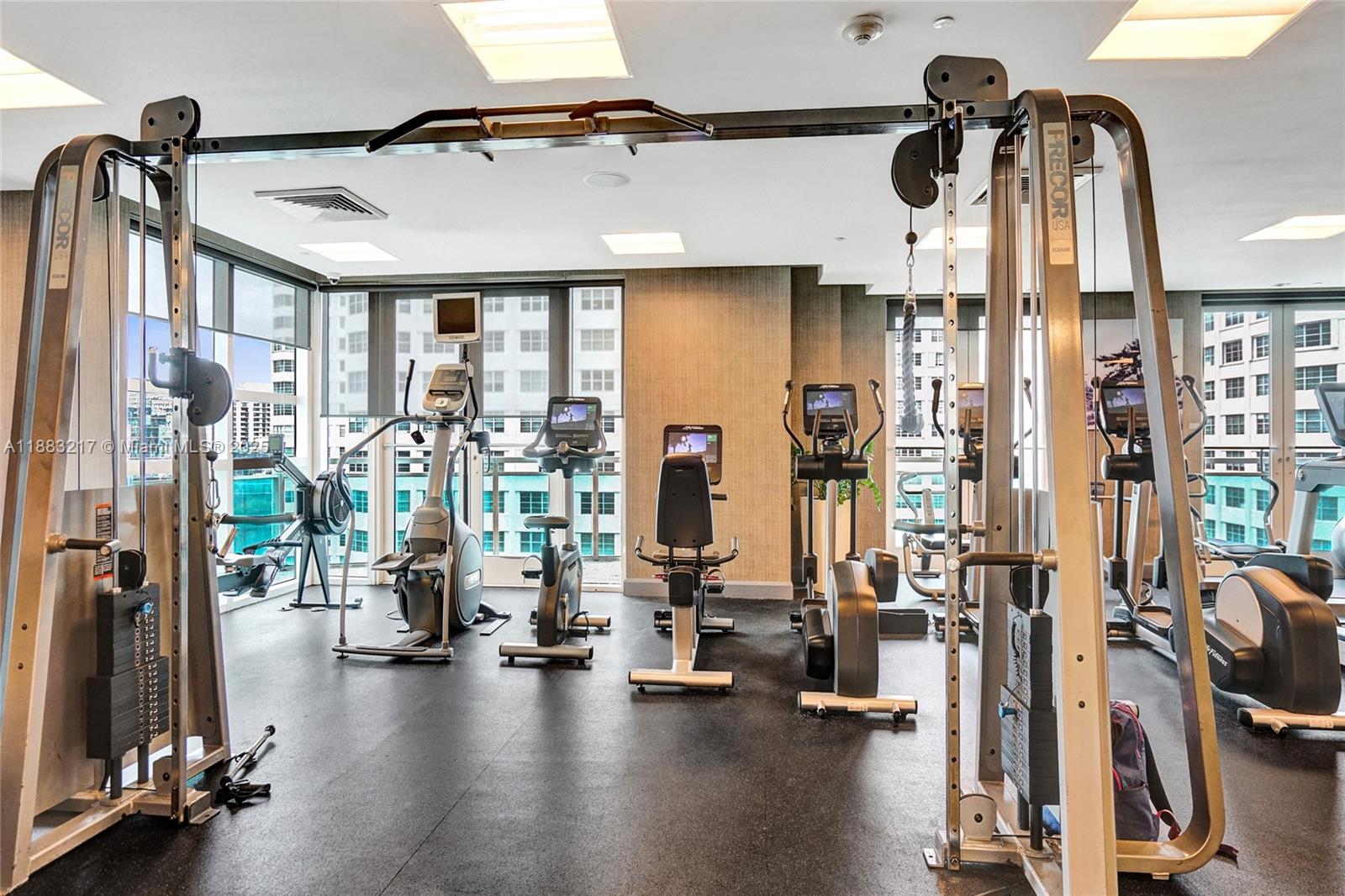 THE PLAZA 851 BRICKELL CO - Residential