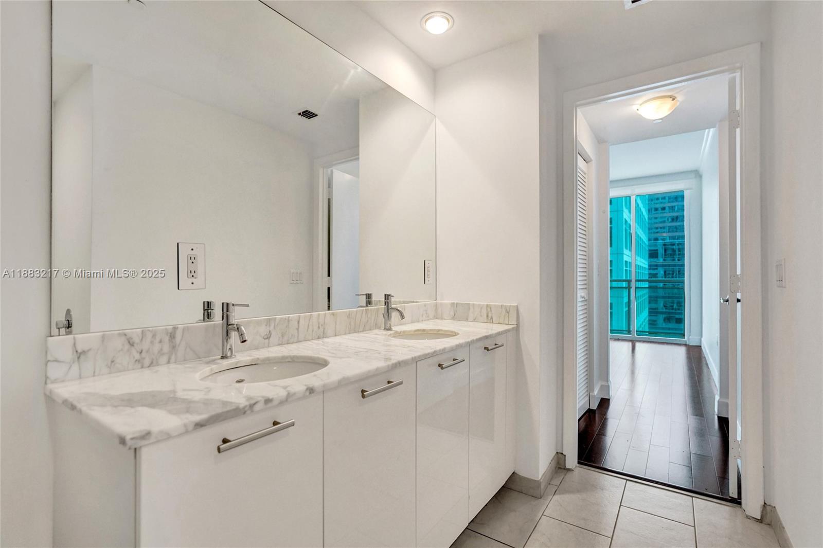 THE PLAZA 851 BRICKELL CO - Residential