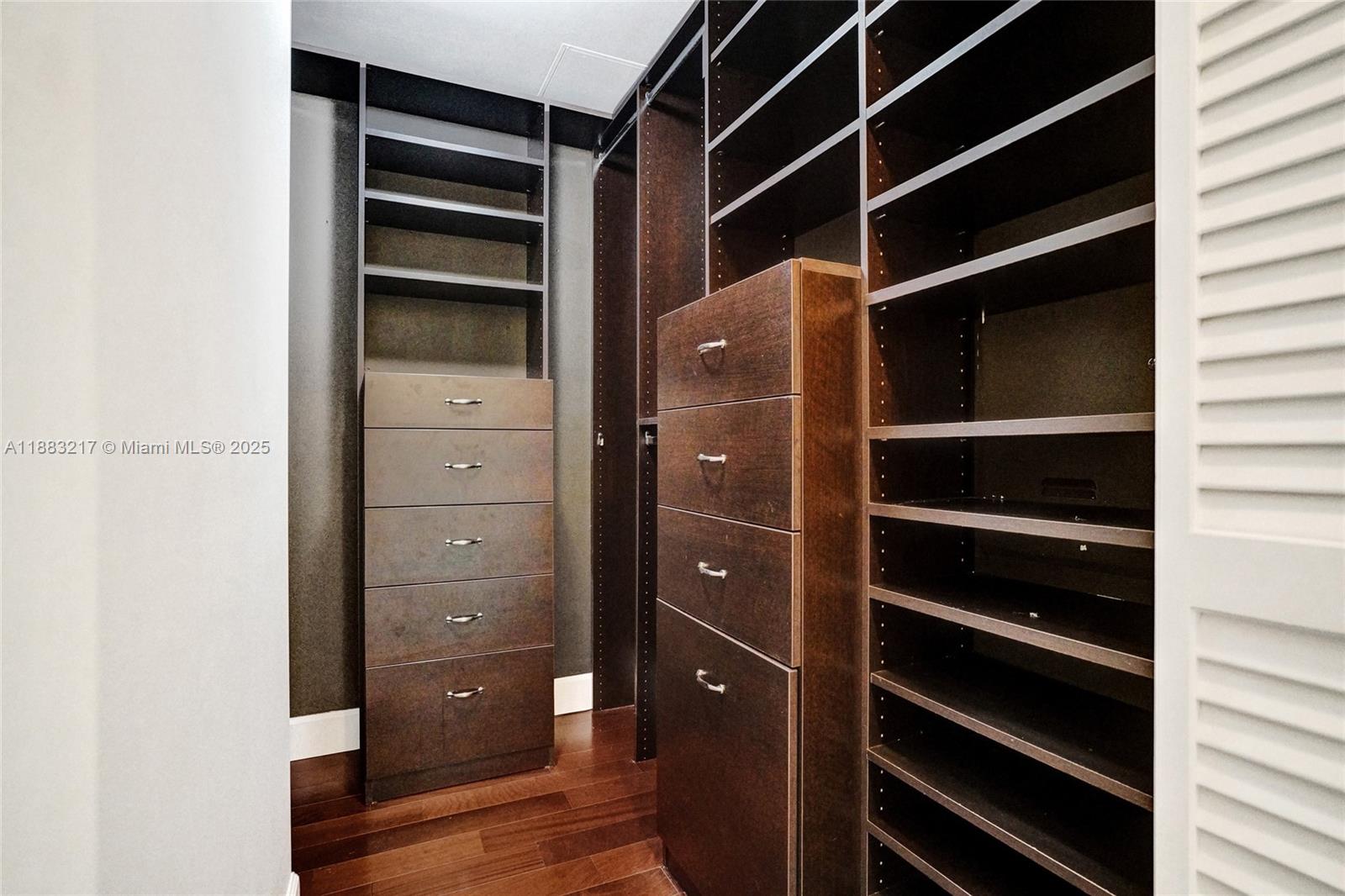 THE PLAZA 851 BRICKELL CO - Residential