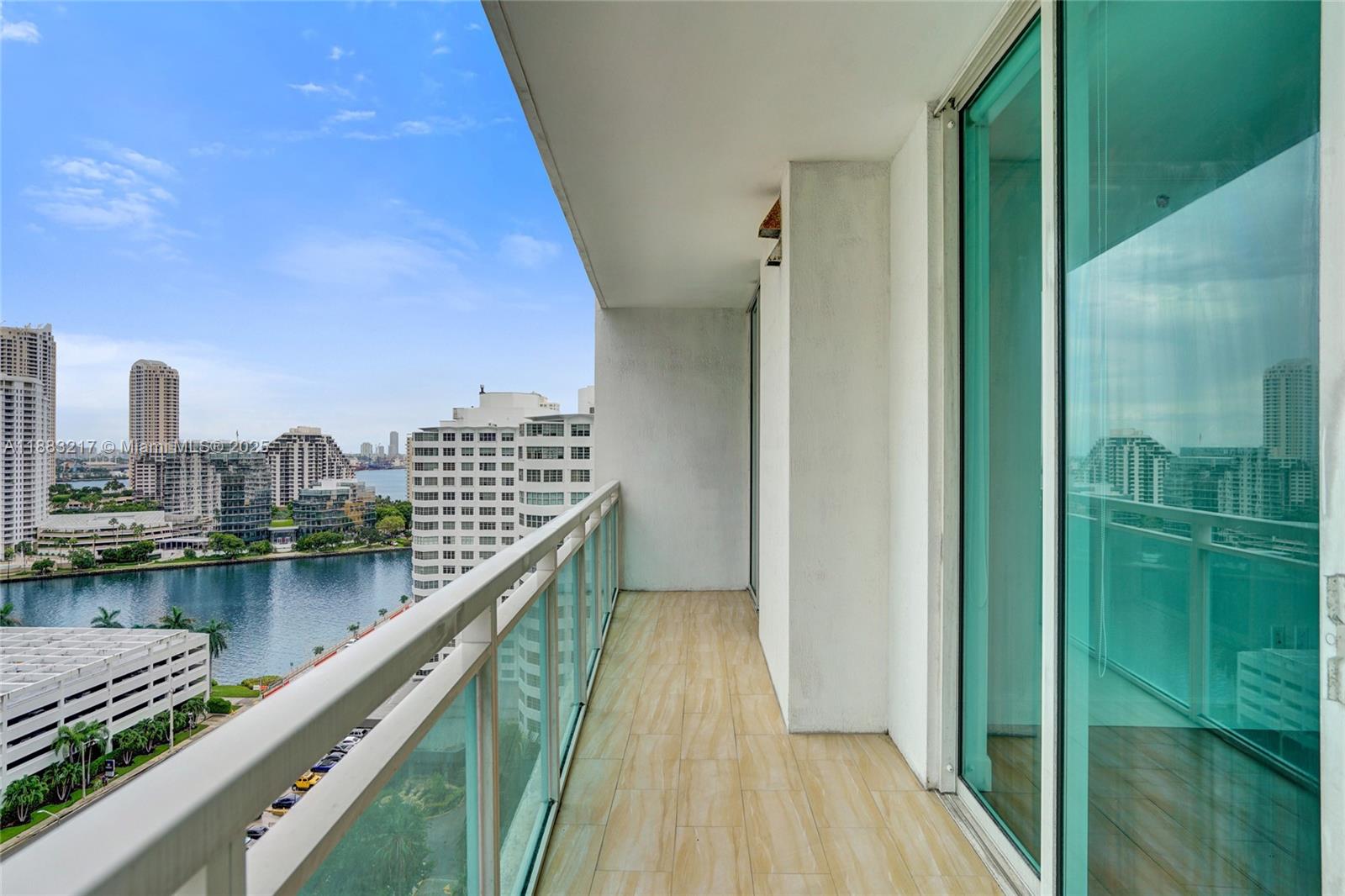 THE PLAZA 851 BRICKELL CO - Residential