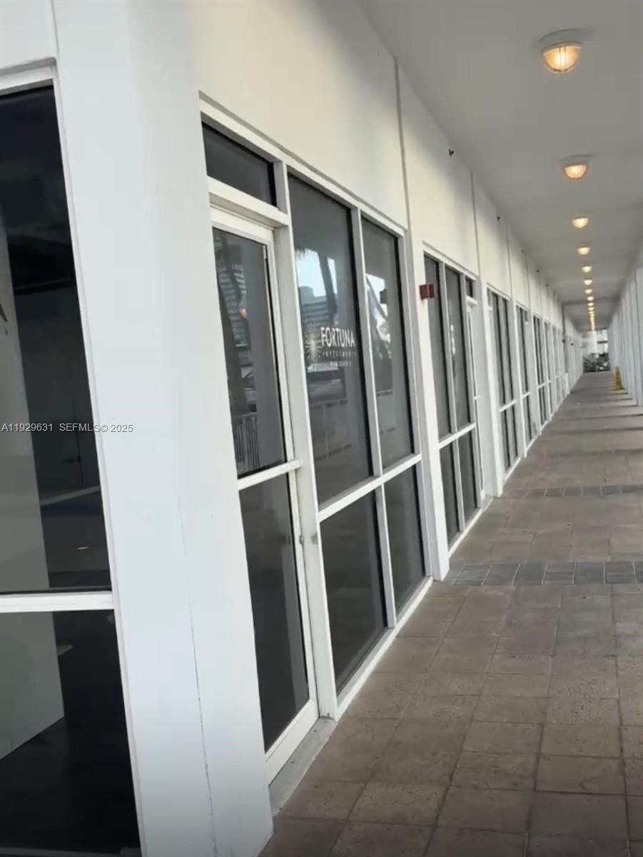 1800 Sunset Harbour Dr