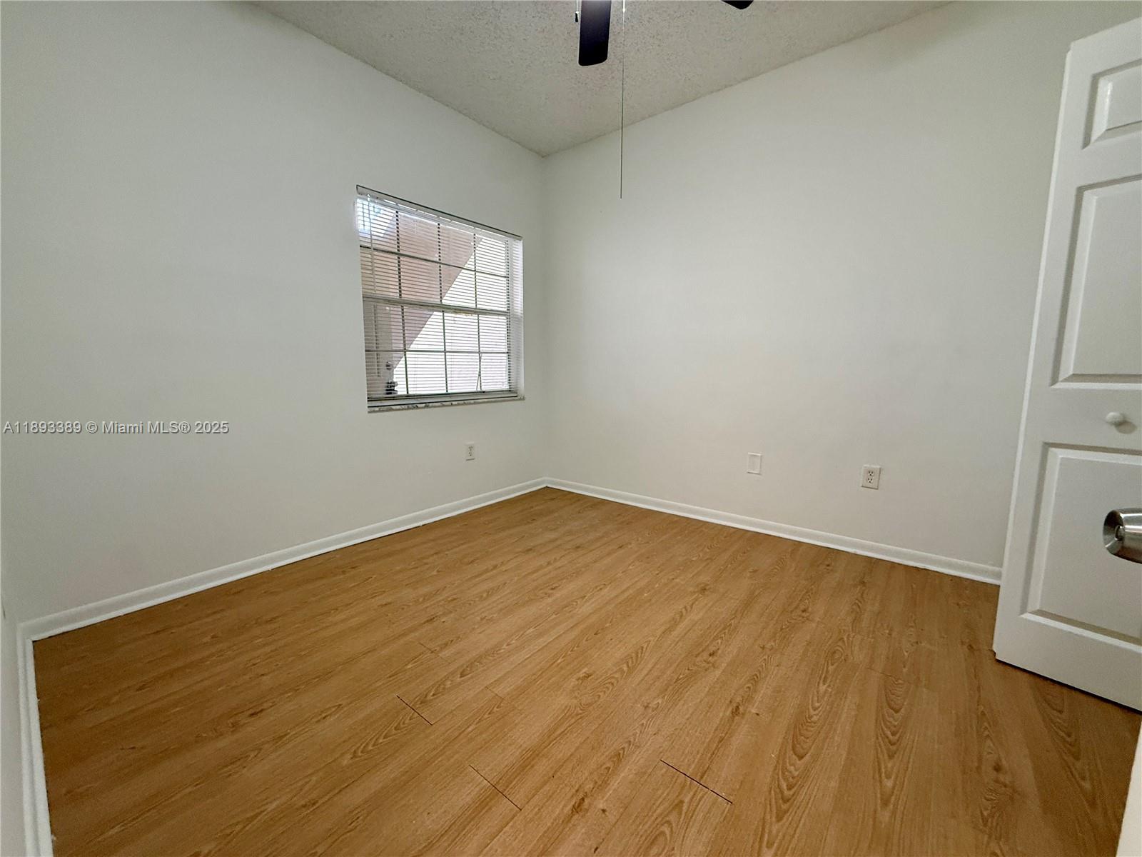REFLECTIONS AT PEMBROKE - Residential Lease
