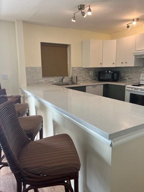 WATERWAY PLAZA CONDO - Residential Lease