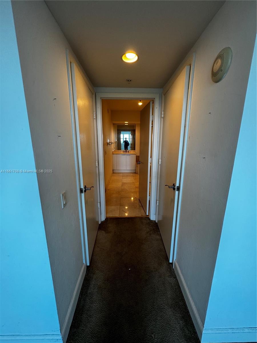 THE OAKS I CONDO - Residential