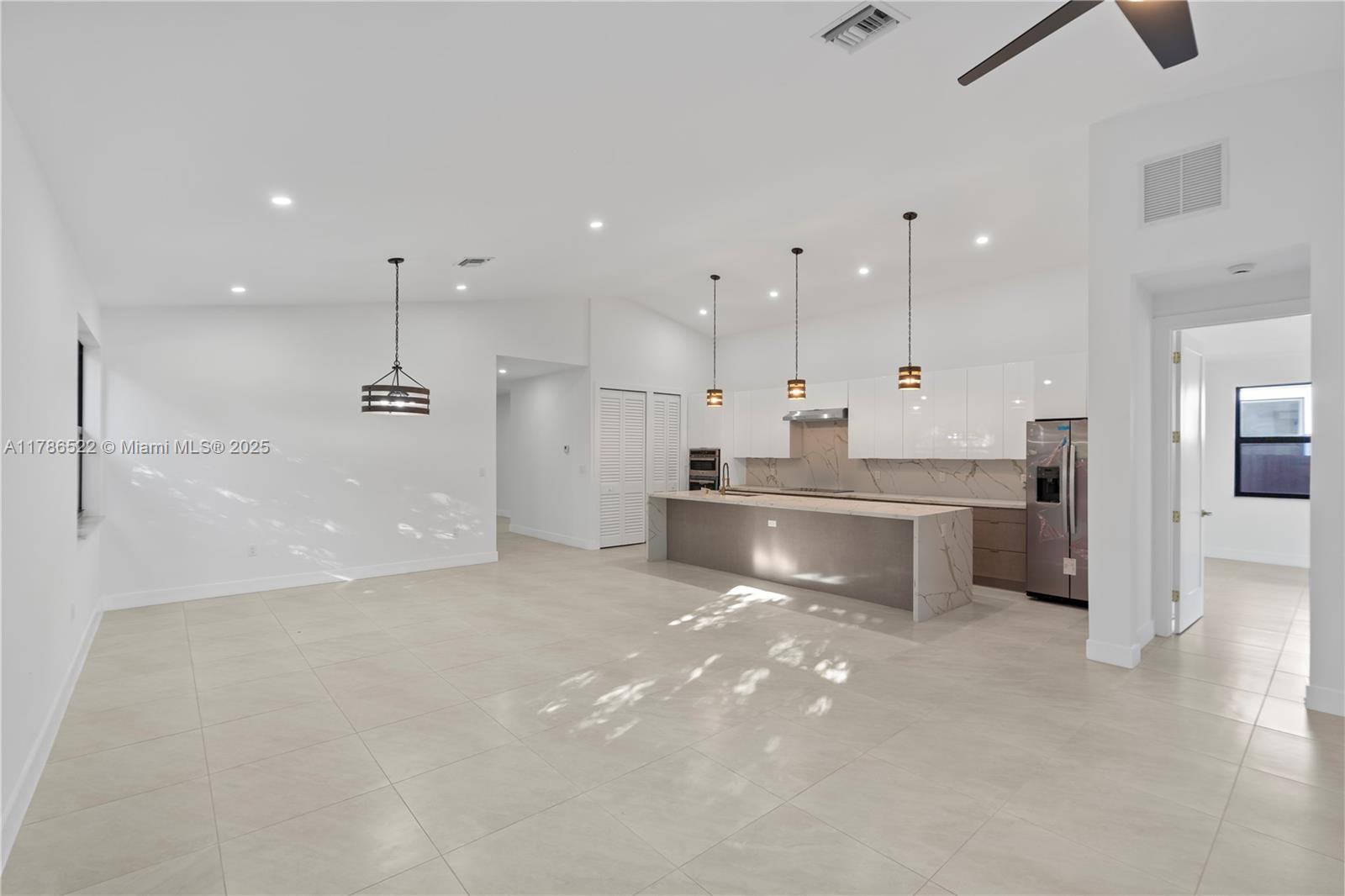 SILVER PINES - Residential
