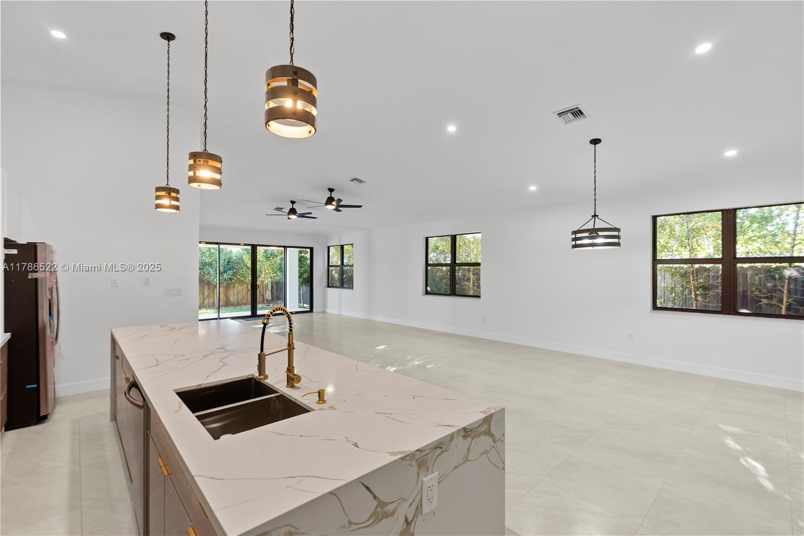 SILVER PINES - Residential