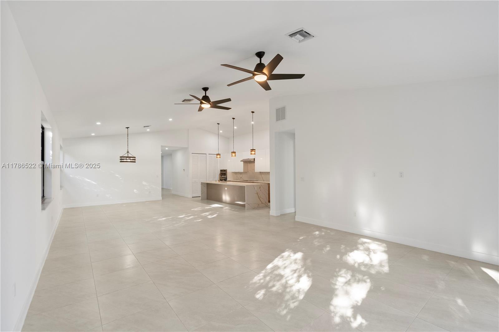 SILVER PINES - Residential