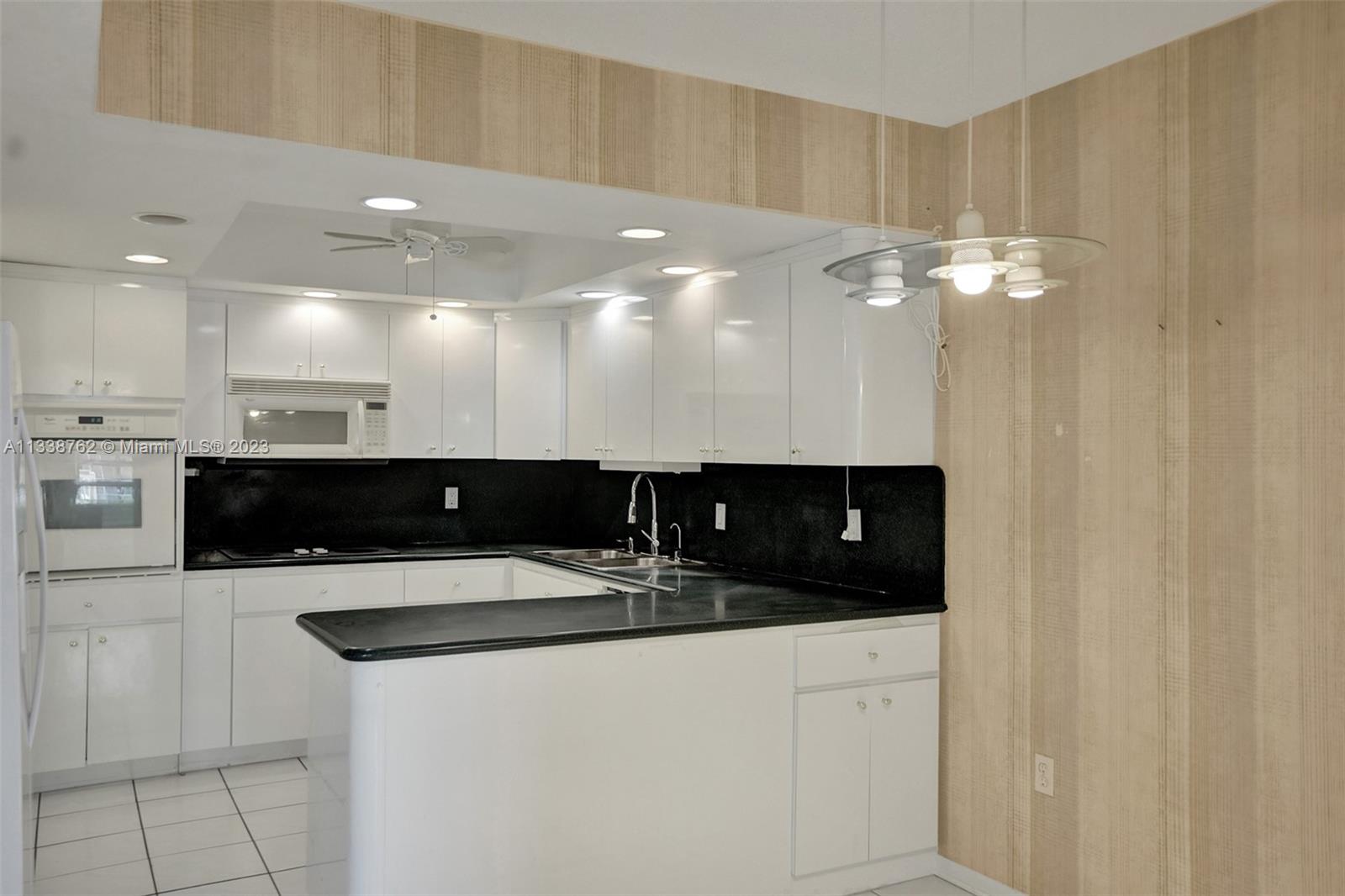 Photo 6 of 29 of 9801 Collins Ave 19D condo