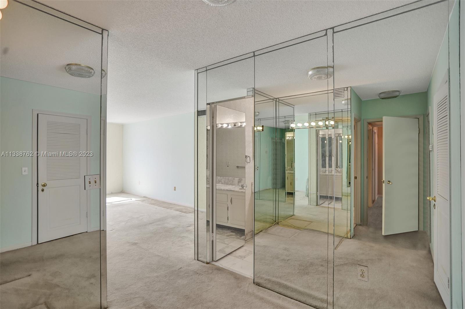 Photo 16 of 29 of 9801 Collins Ave 19D condo