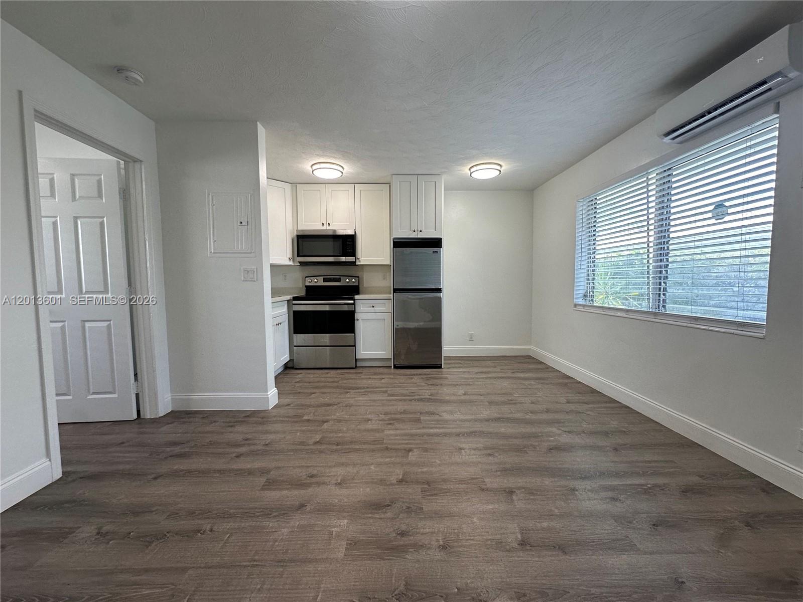SILVER SHORES UNIT - Residential Lease