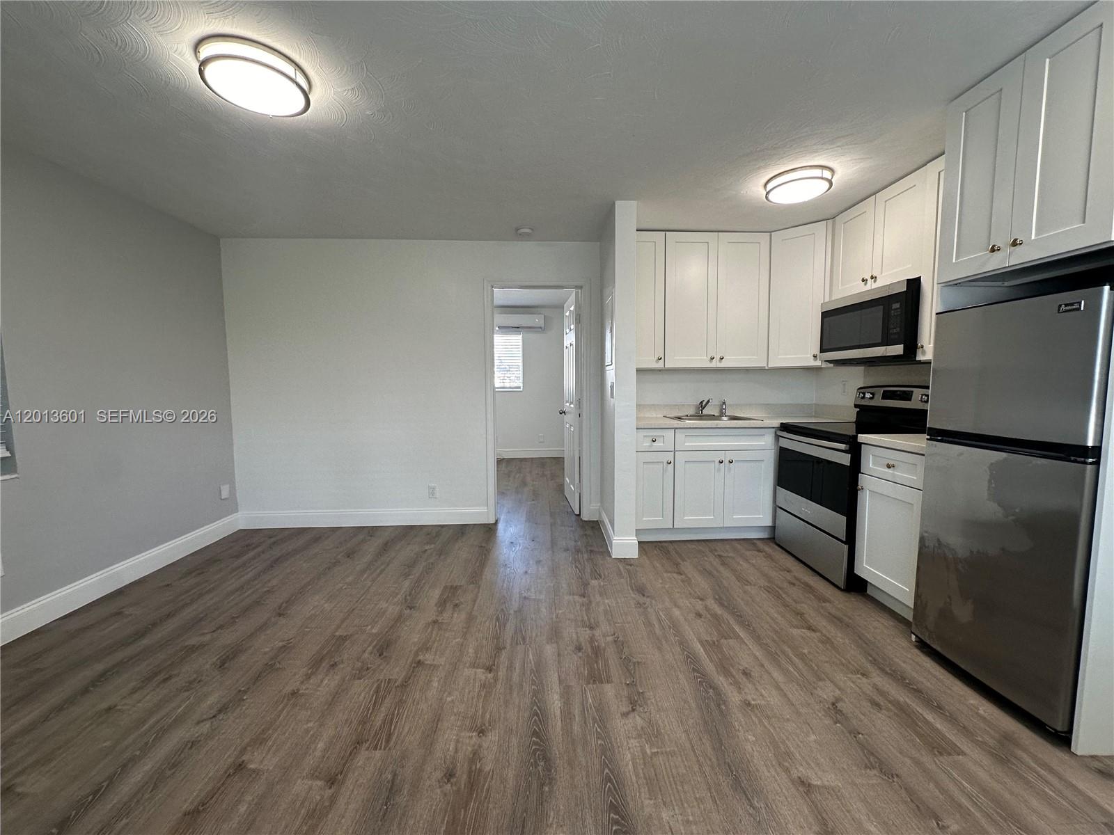 SILVER SHORES UNIT - Residential Lease
