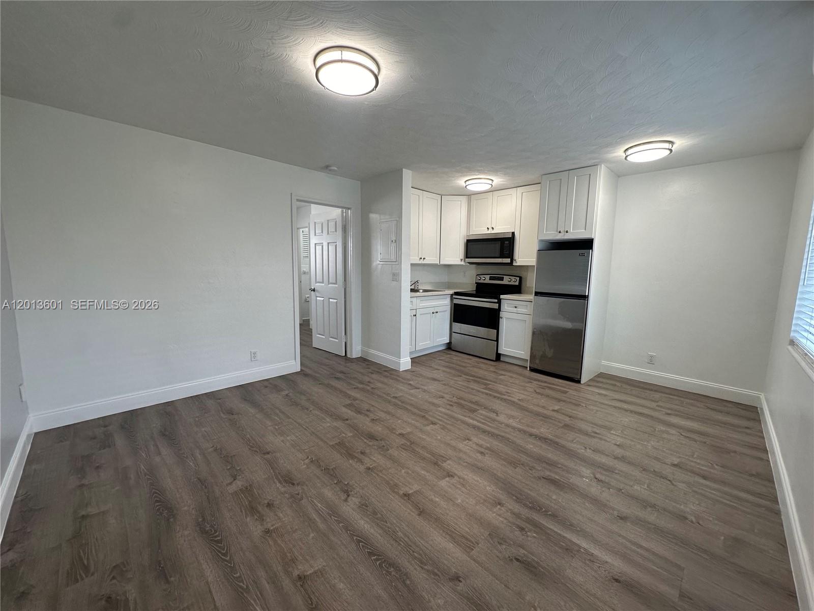 SILVER SHORES UNIT - Residential Lease