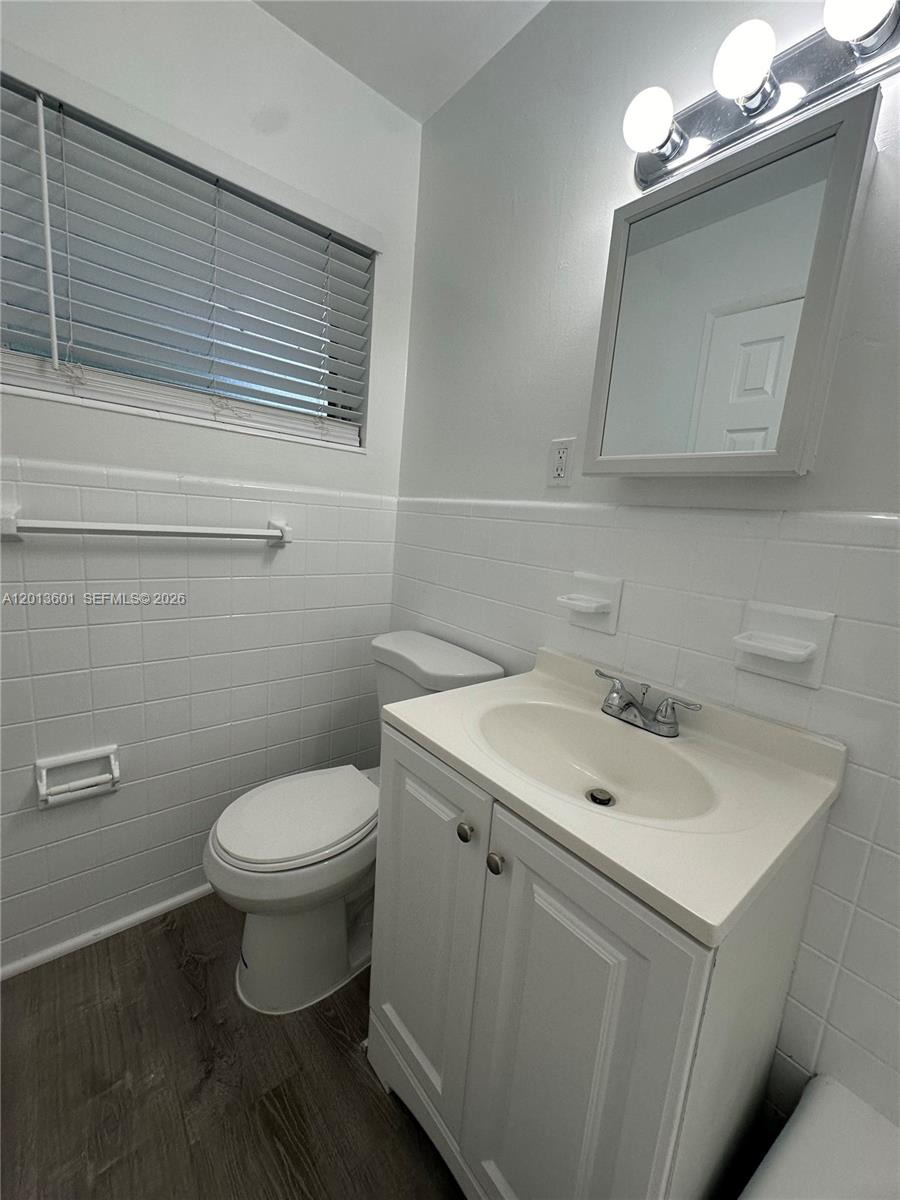 SILVER SHORES UNIT - Residential Lease