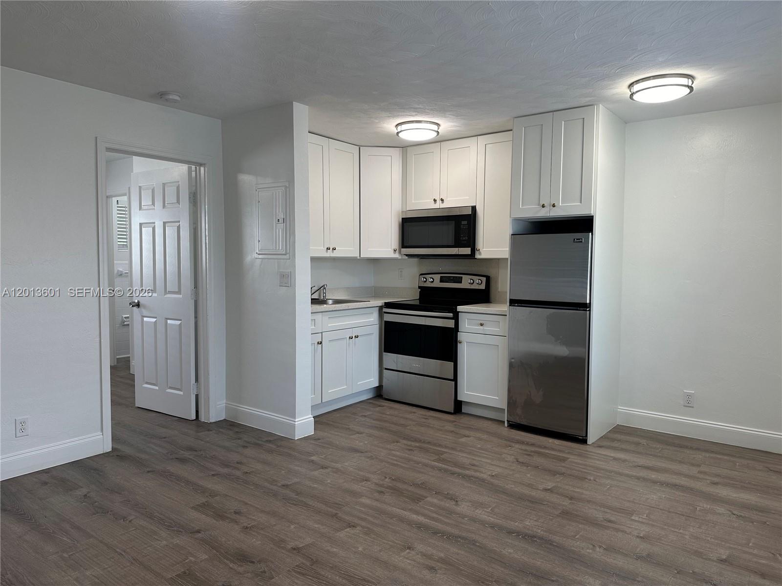 SILVER SHORES UNIT - Residential Lease