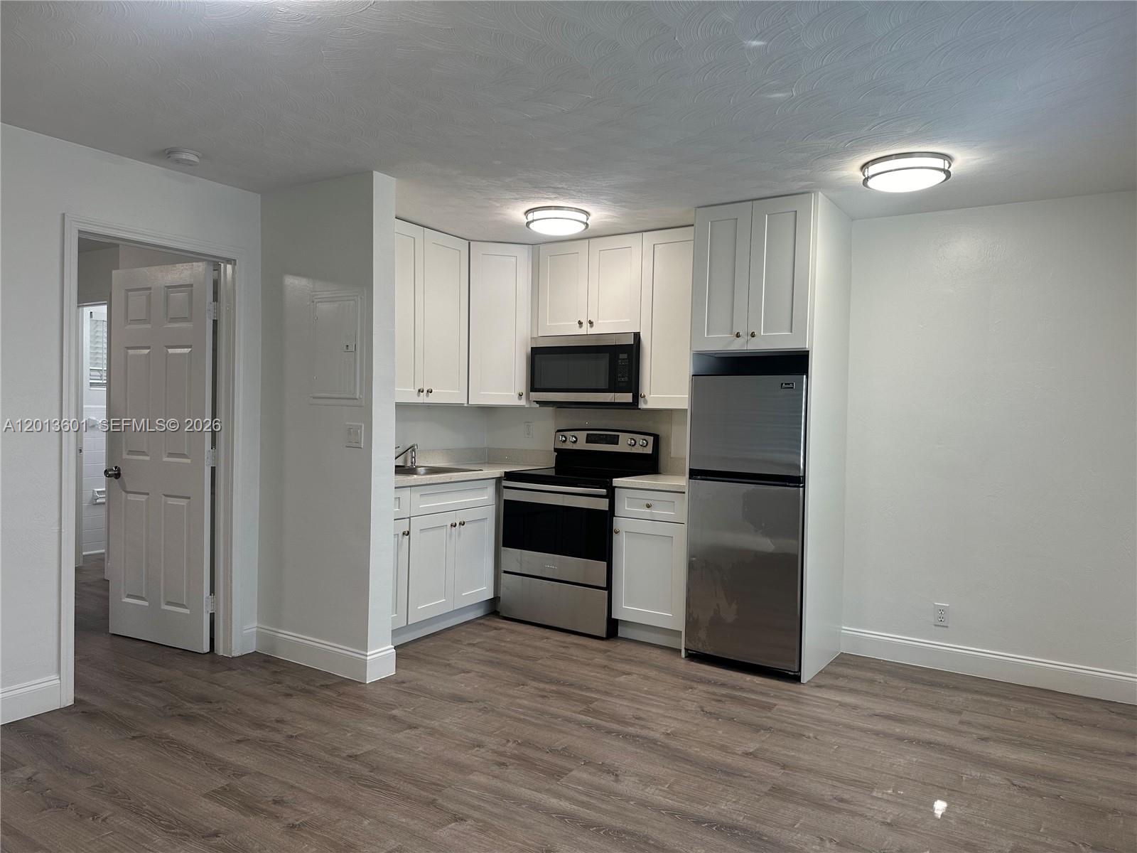 SILVER SHORES UNIT - Residential Lease