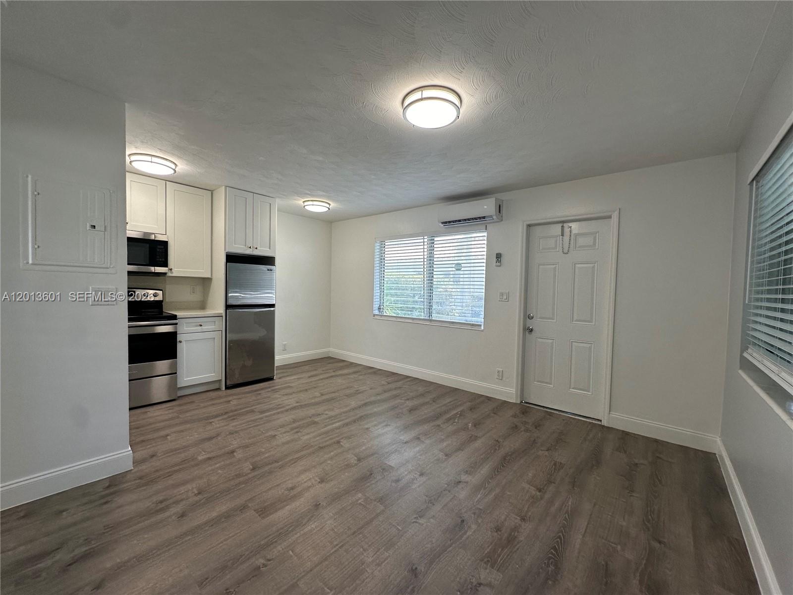 SILVER SHORES UNIT - Residential Lease