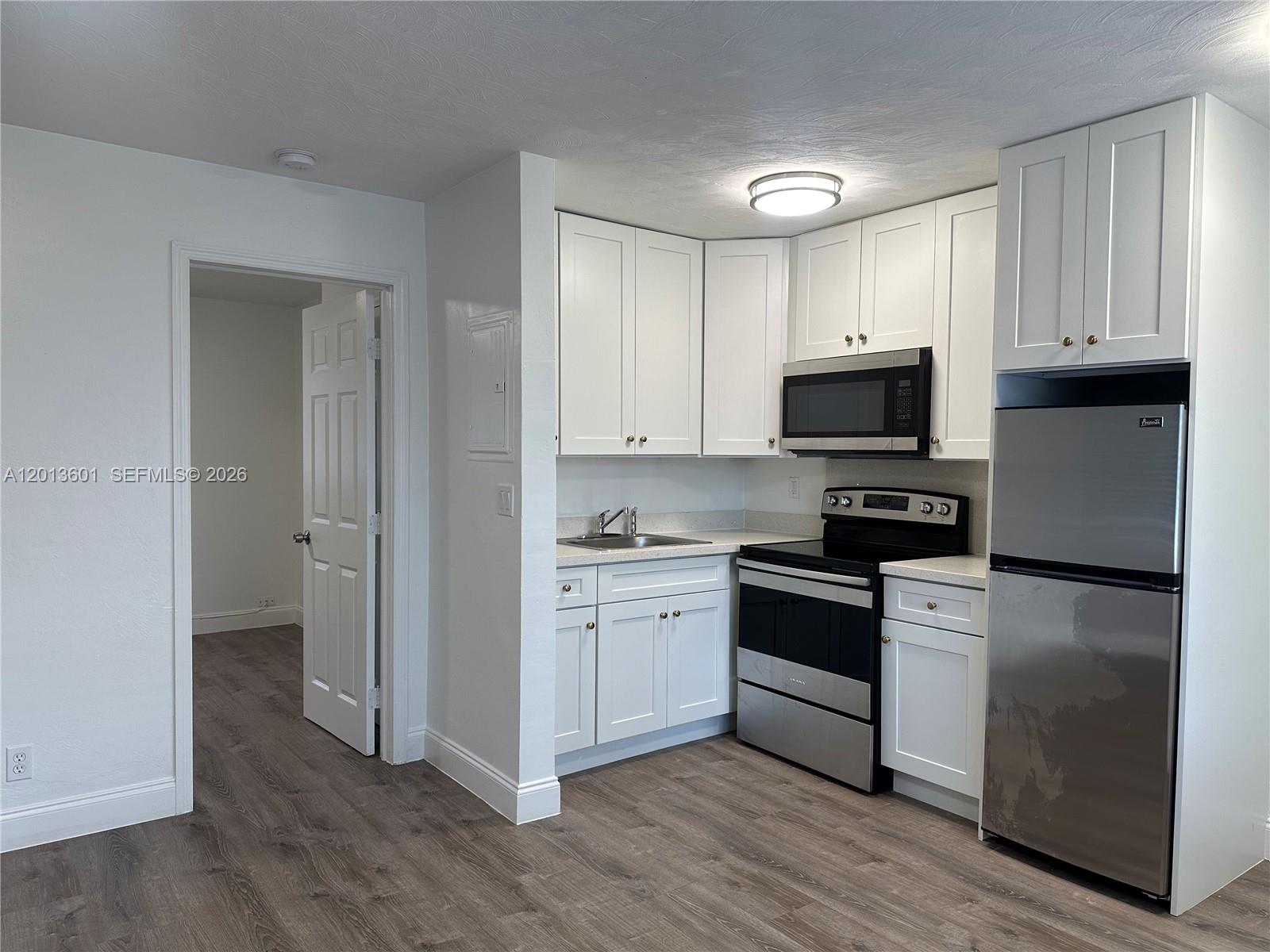 SILVER SHORES UNIT - Residential Lease